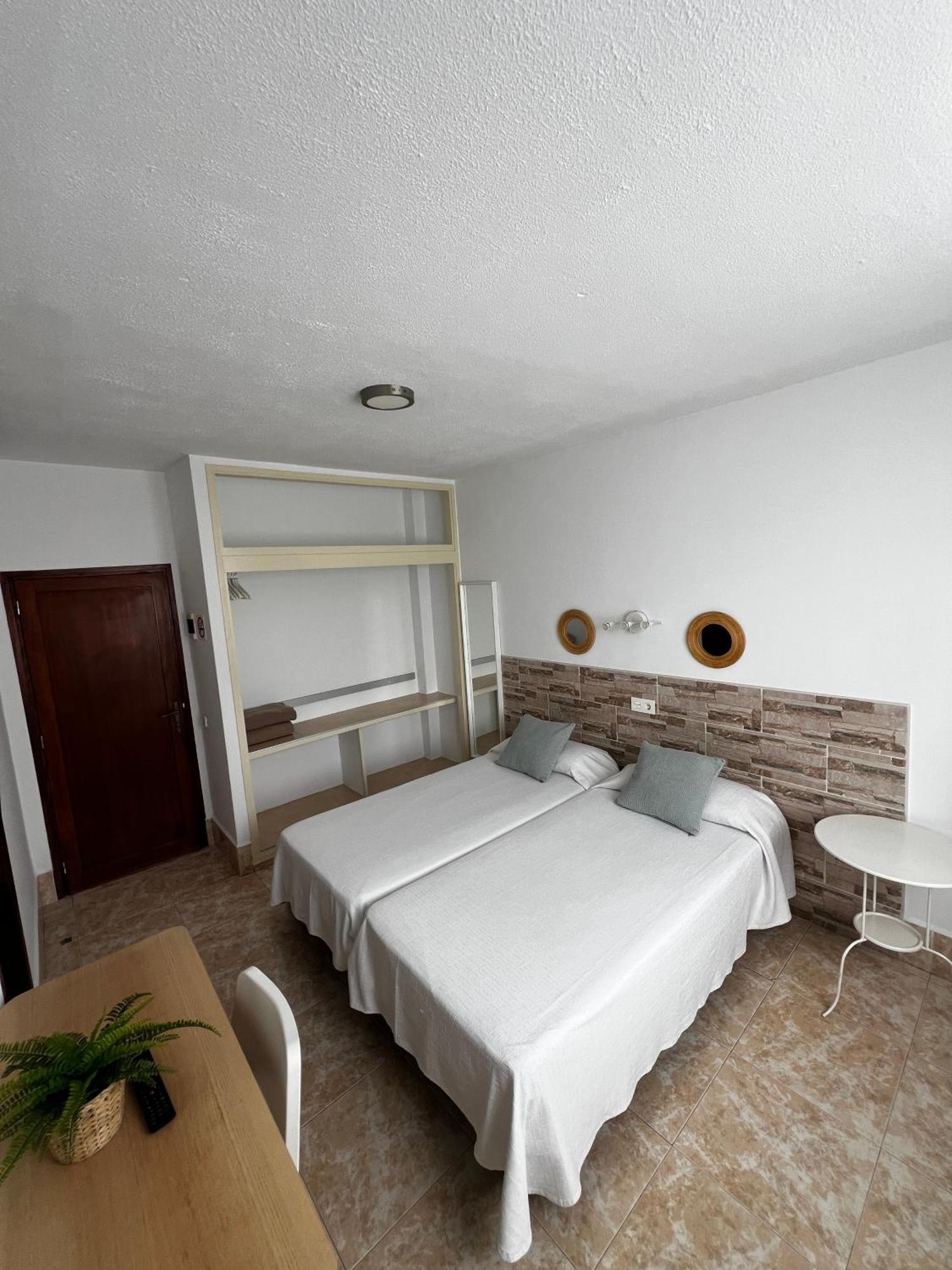 ארסיפה Hostal Residencia Cardona מראה חיצוני תמונה