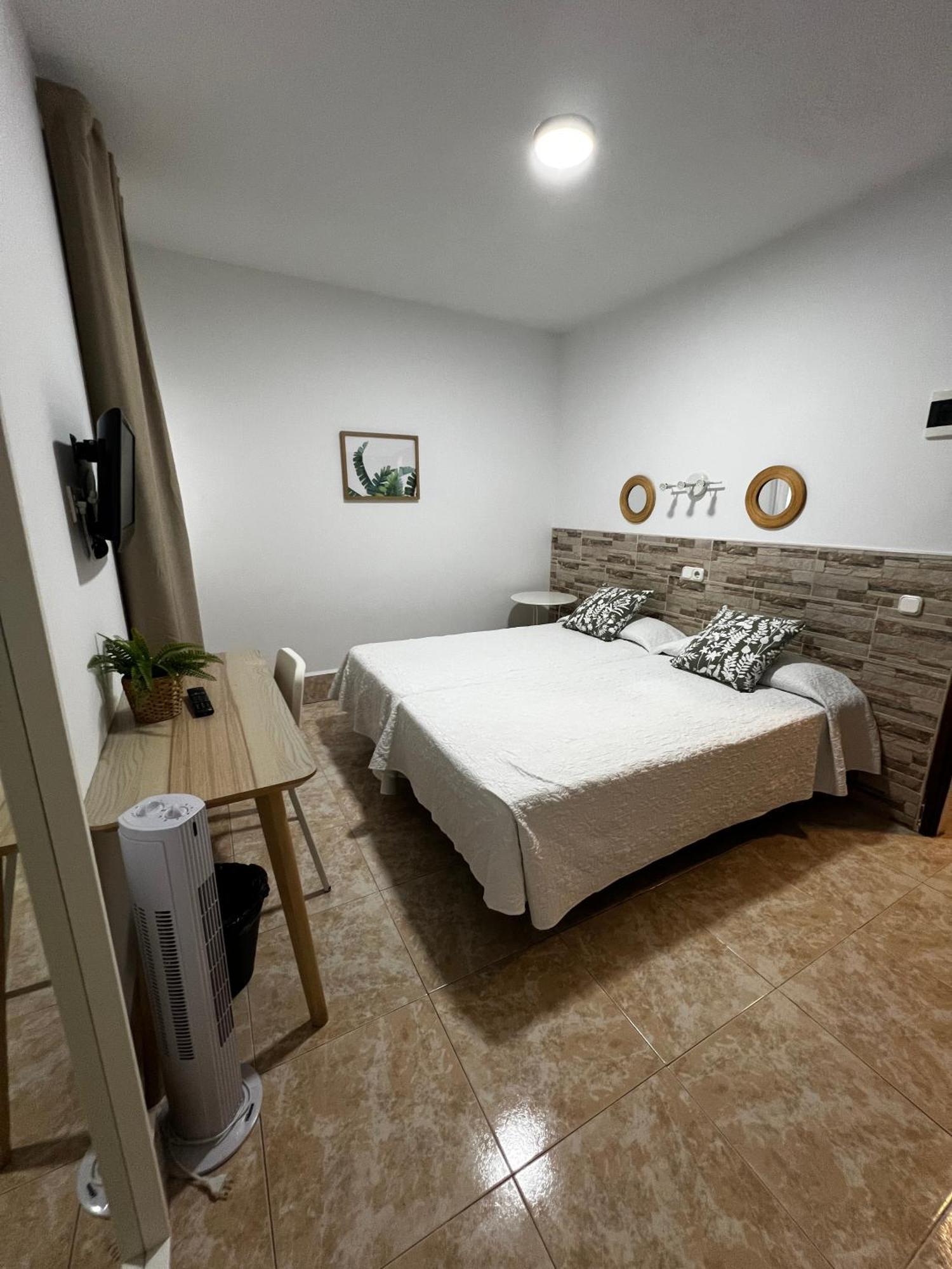 ארסיפה Hostal Residencia Cardona מראה חיצוני תמונה