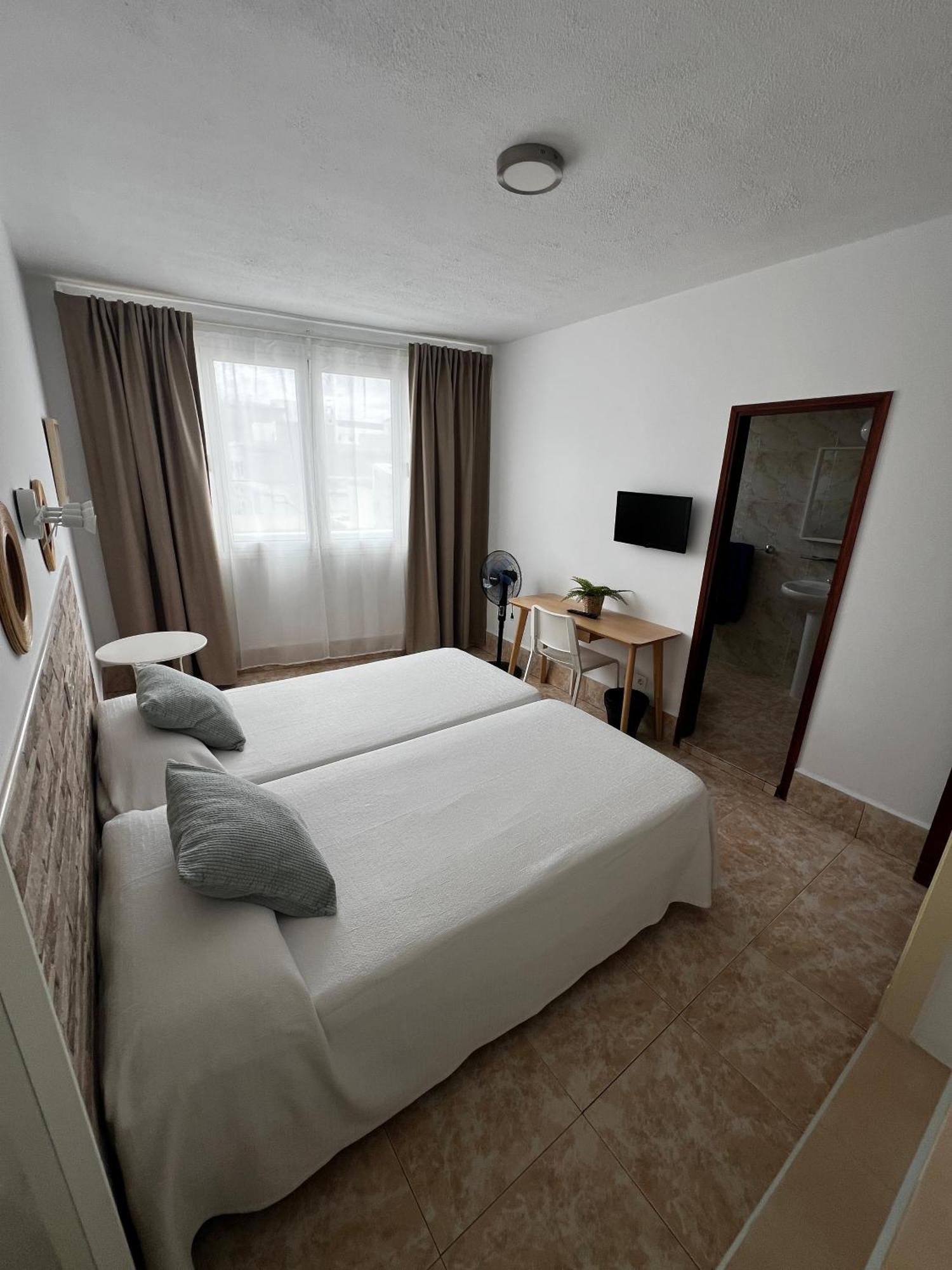 ארסיפה Hostal Residencia Cardona מראה חיצוני תמונה