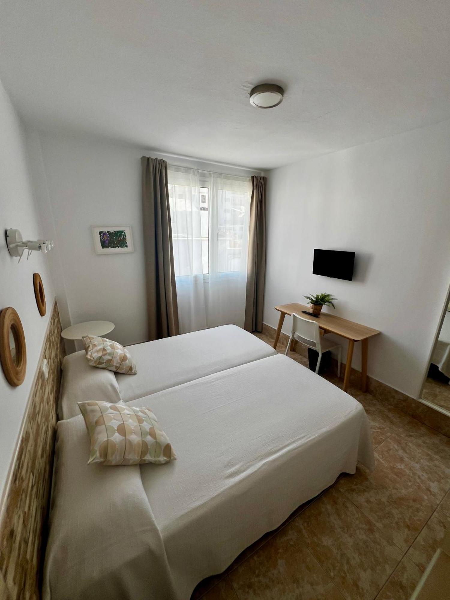 ארסיפה Hostal Residencia Cardona מראה חיצוני תמונה